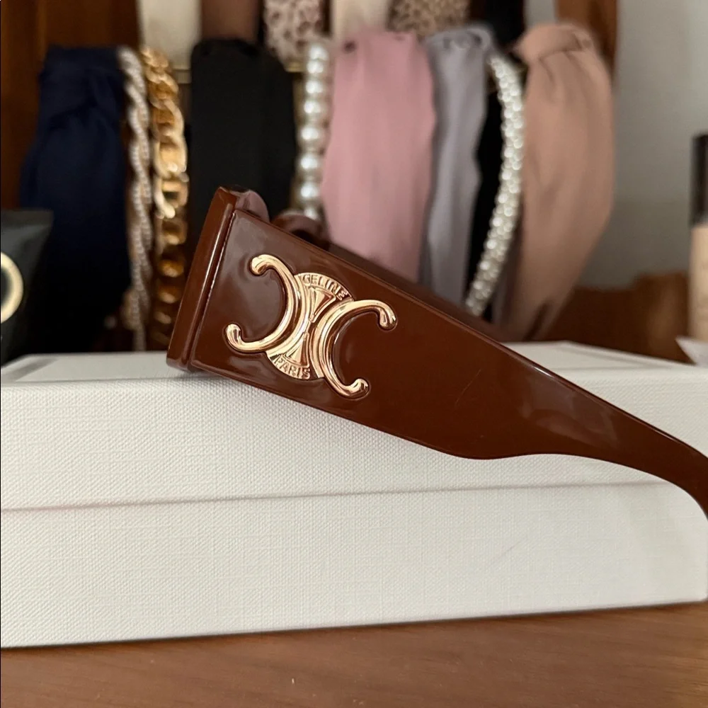 Source Unknown sunglasses box any